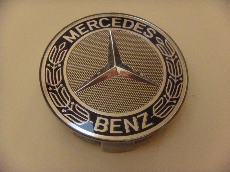 Old mercedes benz center hub cap wheel cover