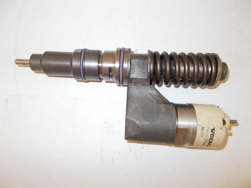 Volvo fuel injector 3155040 freight damaged d12c engine