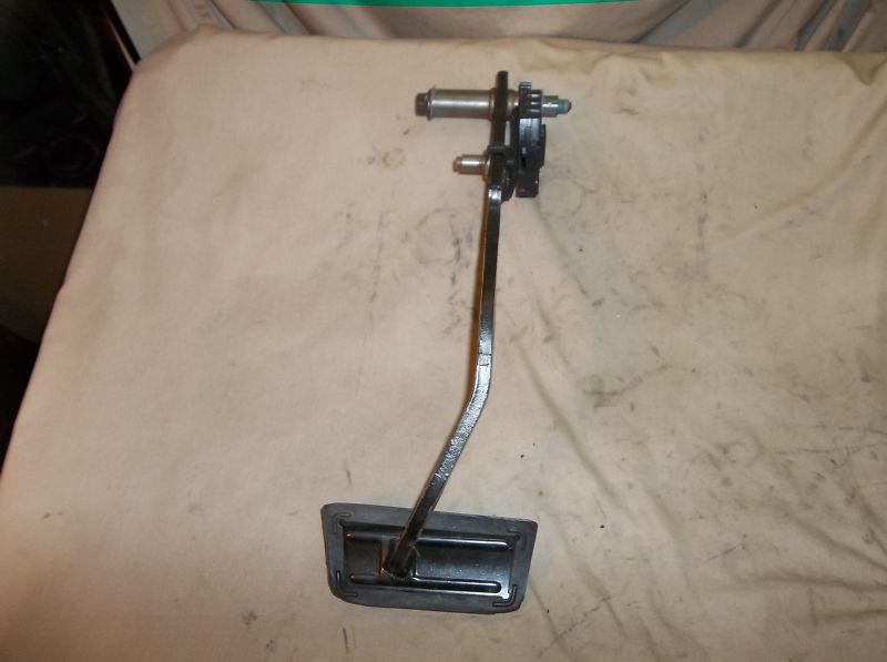 88 89 90 91 92 93 chevy gmc 1500 2500 truck brake pedal, complete with switch
