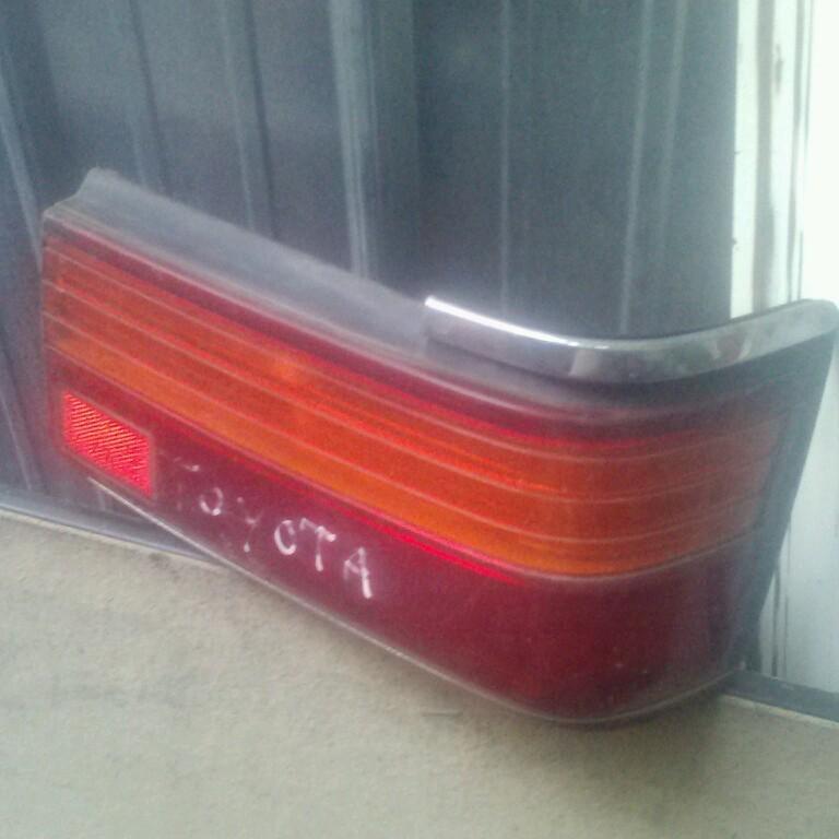 Toyota camry right tail light