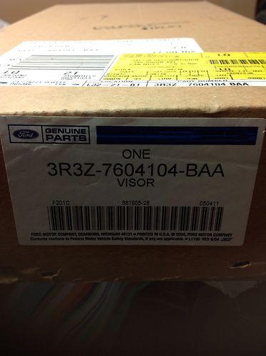 Ford mustang 2001-2004 visor right side oem new in box