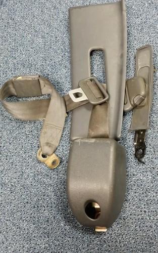 1993-98 toyota t100 extended cab gray seat belt left front w/  trim panel