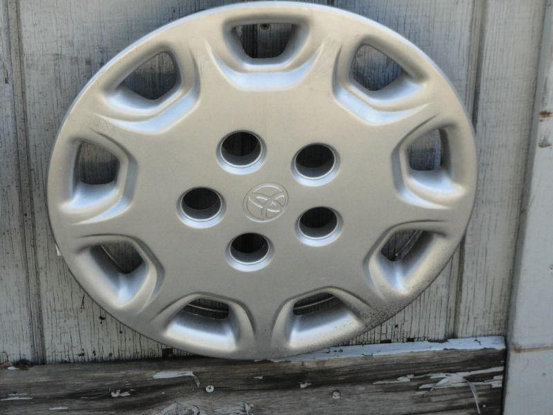 1995 1996   toyota  camry  factory oem  14" hubcaps hub caps 