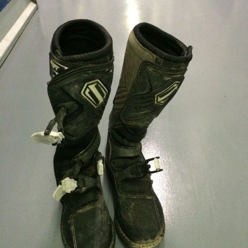 Shift mx combat motocross boots black / silver us size 9