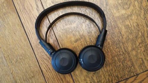 New honda odyssey / pilot  headphones  2005 - 2015 oem original  brand new
