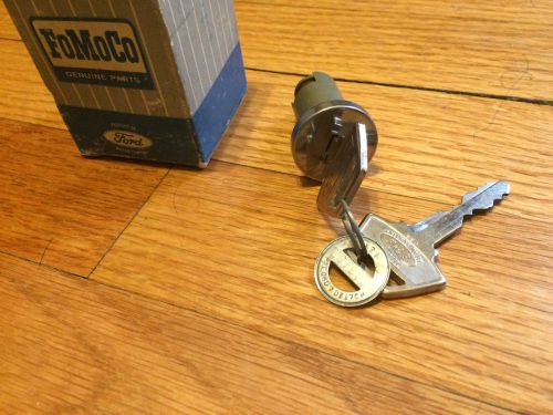 1965 full size ford tailgate lock cylinder with keys nos