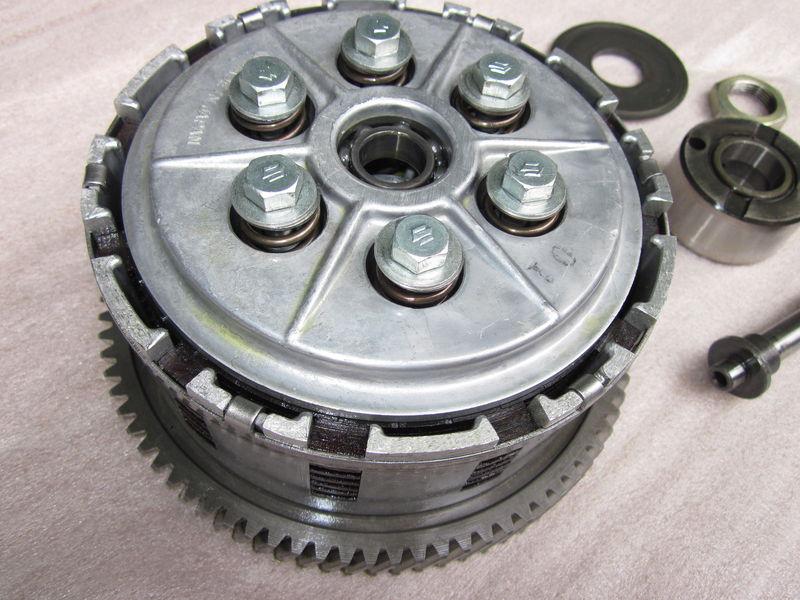 Complete roller bearing clutch for suzuki gt750 perfect condition