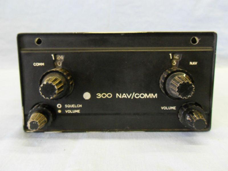  300 nav/com radio aircraft radio for parts or repair