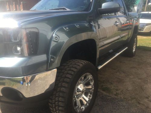 Bolt style fender flares  (fits 07-13 gmc sierra 1500 with 6.5ft bed)