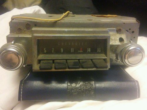 1957 chevrolet radio