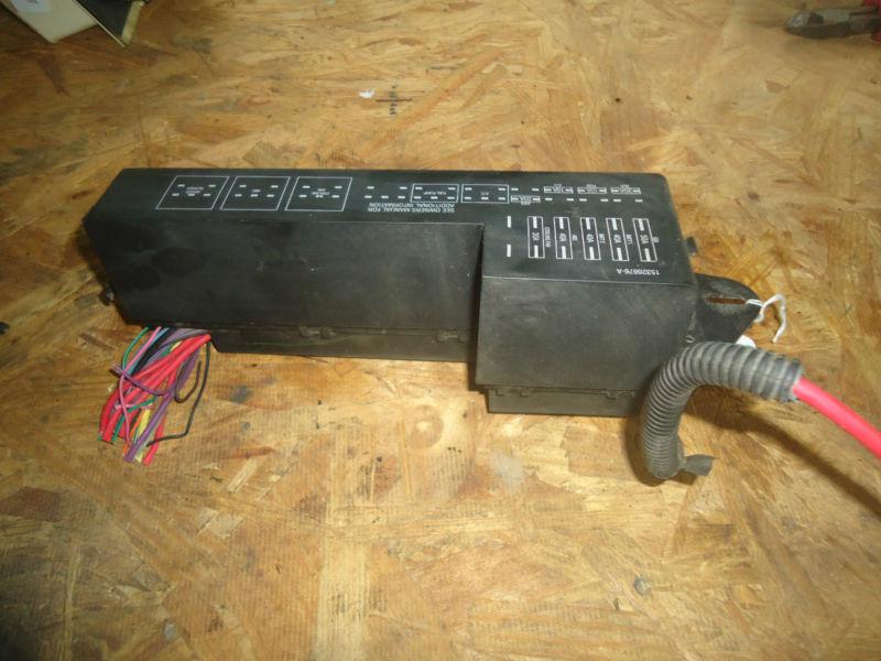 Fuse & relay center block panel under hood with lid sunfire & more 95-05 09001