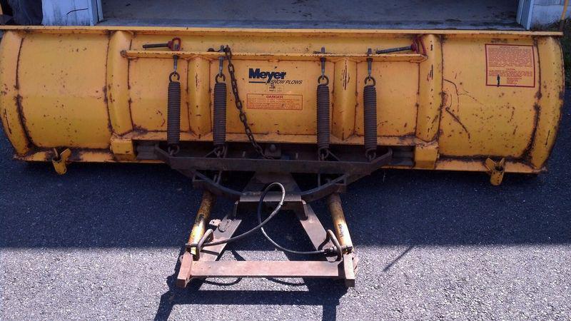 Meyer snow plow 8.5' includes mount, lights and wiring 
