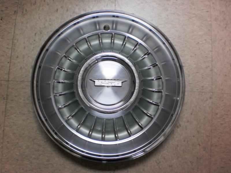 Cadillac hub cap,early 60's vintage oem,17" diameter,excellent condition!!!!!