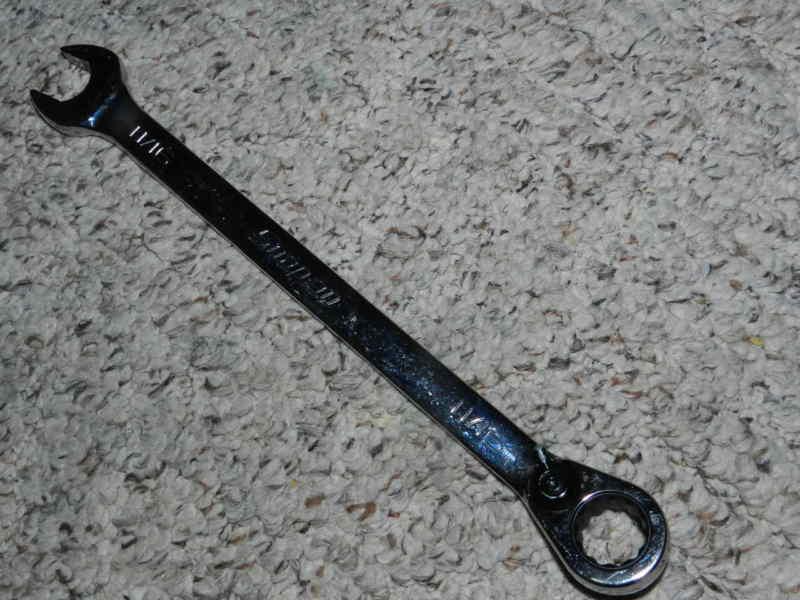 Snap on 11/16" wrench combination flank drive plus ratcheting box / open end  