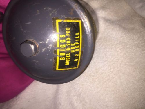 Nos vintage oil canister for a vintage flat head engine never used