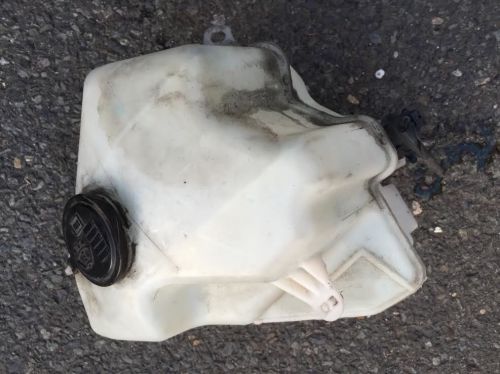 04-09 toyota prius windshield washer fluid reservoir tank 060851-145 with pump