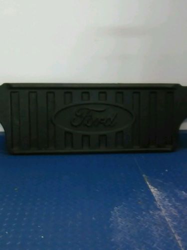 Ford oem black plastic gate fres&amp;h !!!