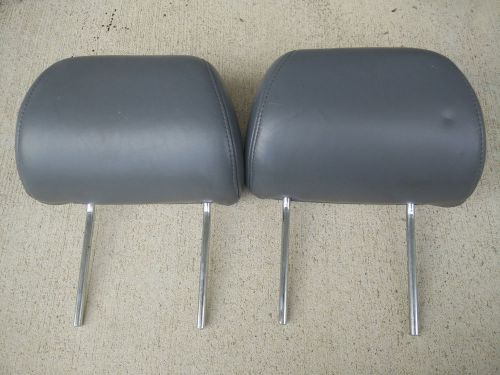 97-01 toyota camry front seats head rest set pair of two 2 x2 oem