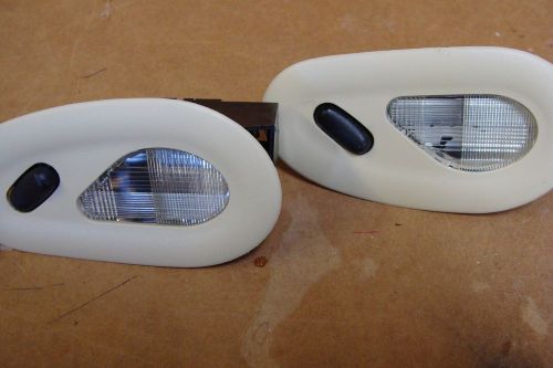 Lot of 2 ford expedition 2004 tan side rear roof dome map reading light assembly
