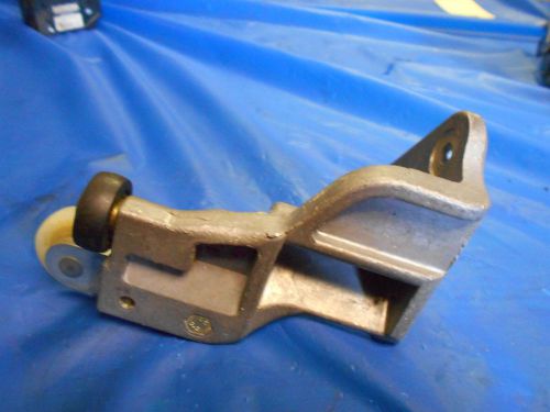 Nos 1986 1987 ford aerostar lower body side door hinge assembly e69z-11268a26-a