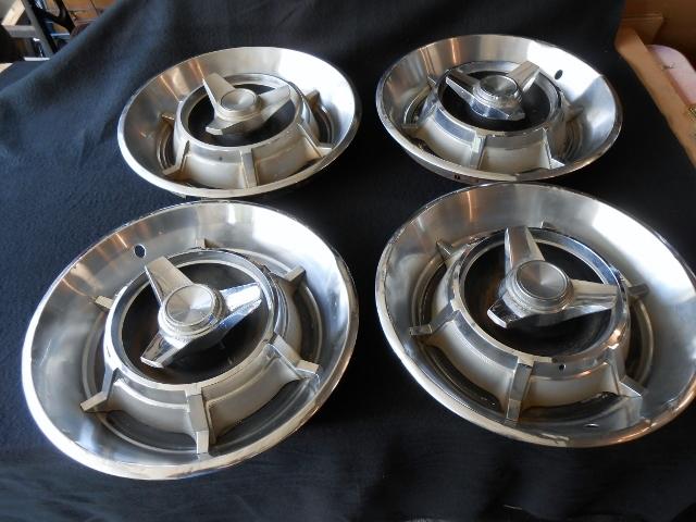 1966 66 67 dodge charger mag wheel hubcaps wheelcovers 383 440 426 hemi mopar