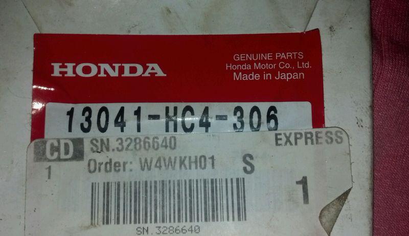 Honda oem 13041-hc4-306