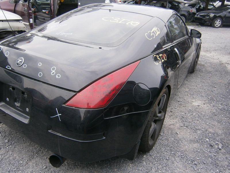 Nissan 350z r taillight quarter panel mounted, r. 06