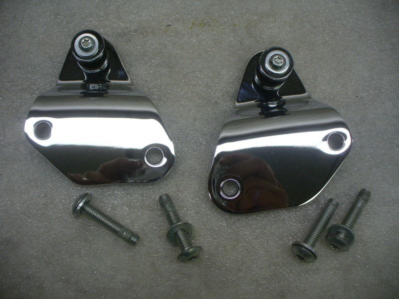 Harley 09-up flhrc/flhx two point chrome  docking plates.