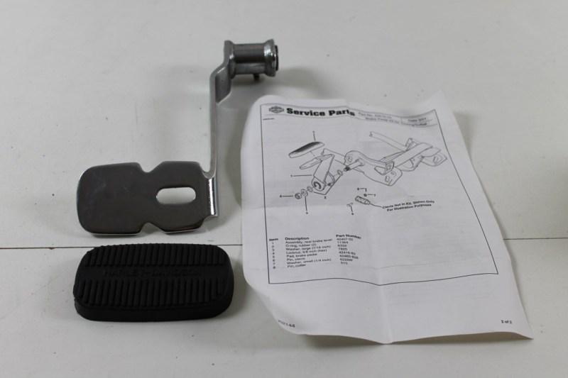 Harley davidson touring softail 42676-02 footrest right