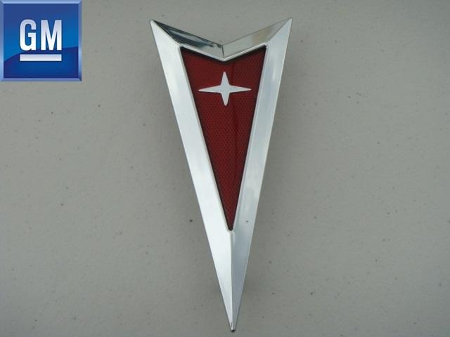 Pontiac solstice 2006 - 2010 front arrow head bumper fascia emblem chrome & red