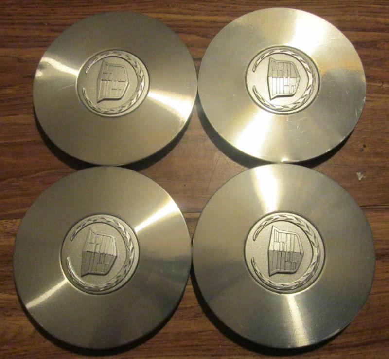 Cadillac deville 03-07 dts dhs silver center caps 9594600 set of 4 perfect look!