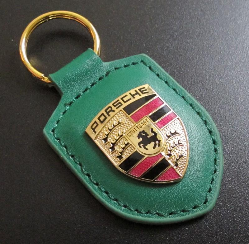 Key chain for porsche 911 turbo cayenne boxster 997 crested leather green