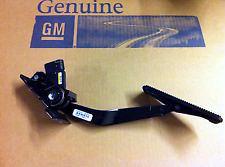 New genuine gm 2005-2013 c6 corvette gas pedal with tps sensor