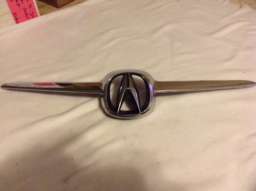 03 acura tl chrome grill insert with emblem.