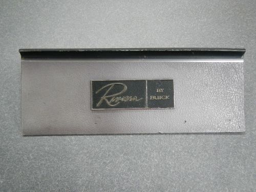 65 buick riviera glove box door emblem dash &#034;riviera by buick&#034; script logo 1965