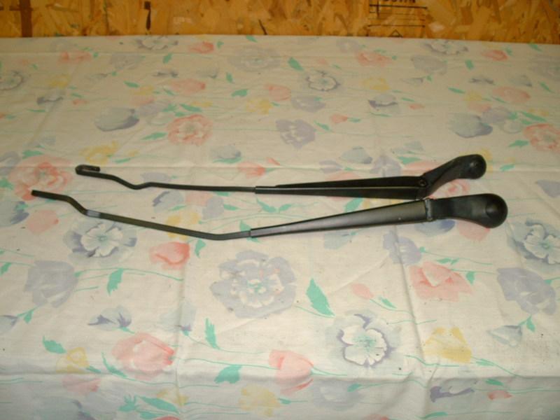 1996-2000 chrysler sebring convertible windsheld wiper arms