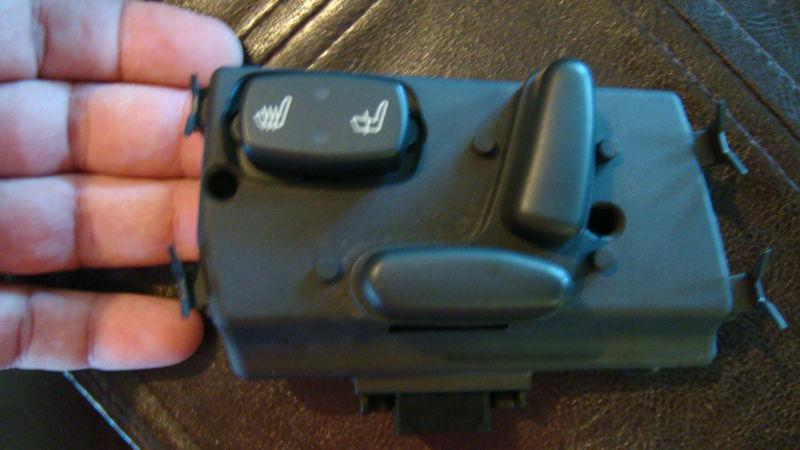 Chrysler pacifica  right passenger power seat switch heat 04 05 06 07 08