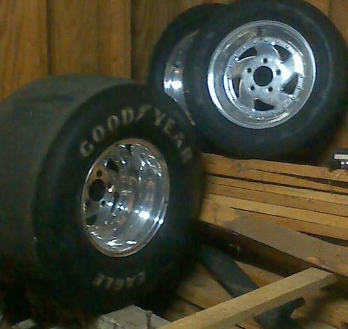 32/14.5x15 slicks and 5x15 fronts with 14x15 and 5x15 rims