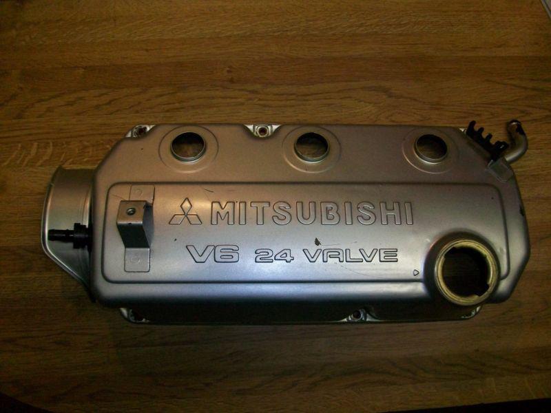 Valve cover mitsubishi eclipse galant 2000 v6 3.0