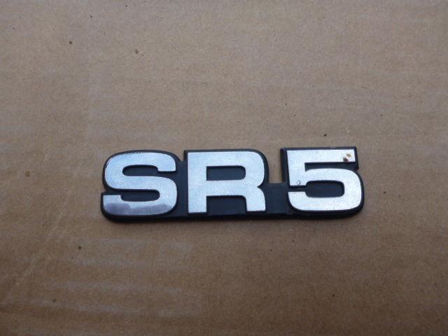 1987 toyota 4runner pickup four runner sr5 emblem oem