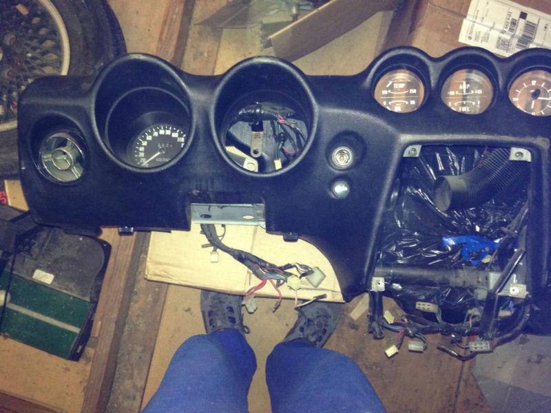 1972 datsun 240 z dash board with guages, wiring and glove box