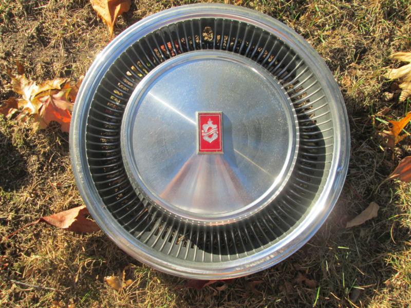 1977 1978 1979 oldsmobile regency 98 hubcap