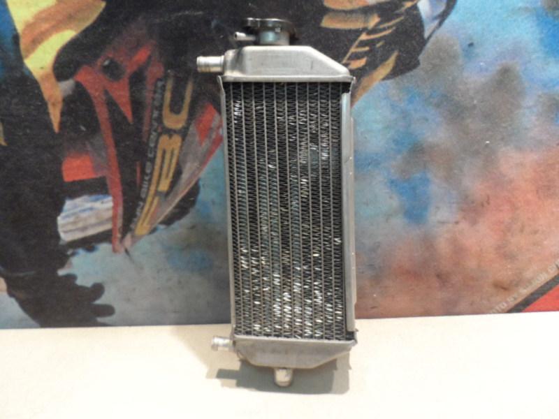 2001 suzuki rm250 right radiator  (b) 01 rm 250