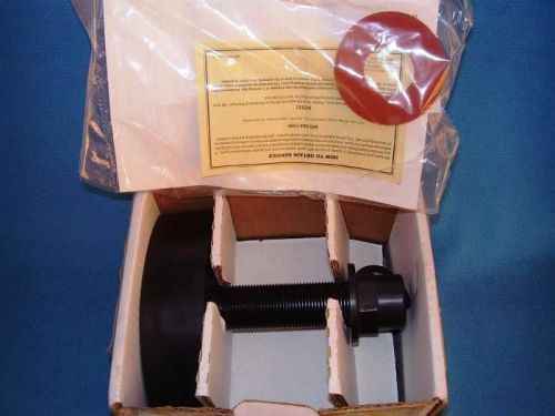 Lowrance eagle transducer ~ th-n thru hull 8 deg 192khz  p/n 000-0090-38  nos