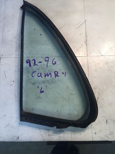 Toyota camry 1992-1996 lh driver side quarter glass rear vent window