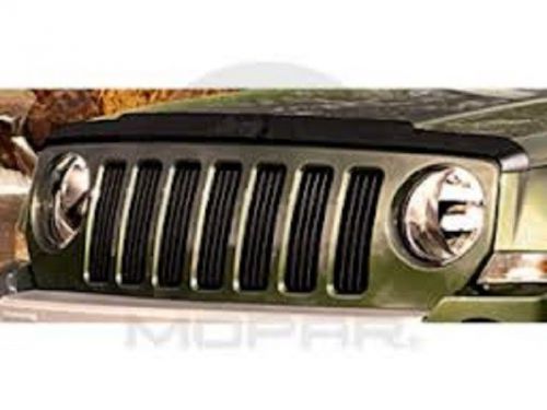 Brand new 2007-2015 jeep patriot front air bug deflector oem mopar