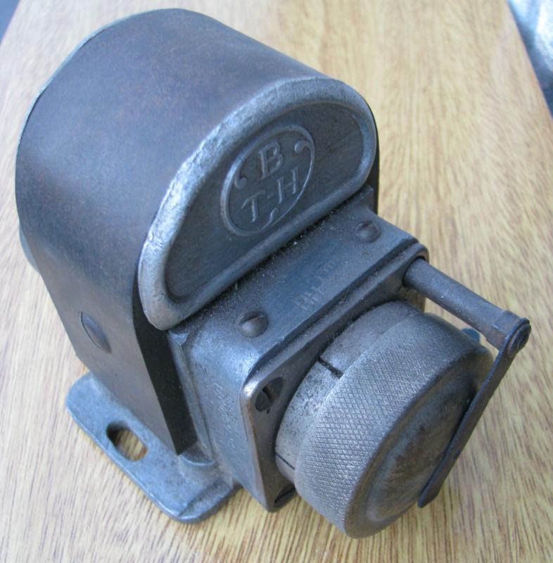 Vintage bth magneto period 30s.  motorcycle magneto for a single cylinder