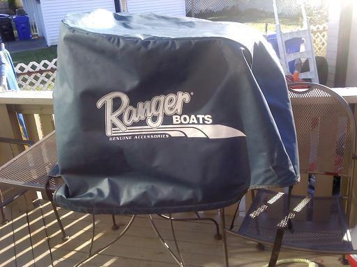 Ranger boat engine100 hp  cover great shape !