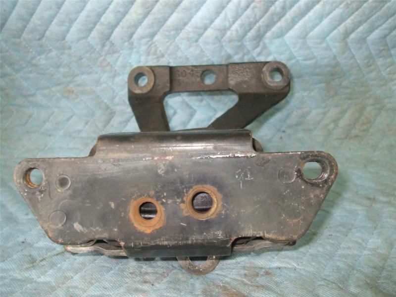 Chevy cavalier oem engine motor mount **free shipping**