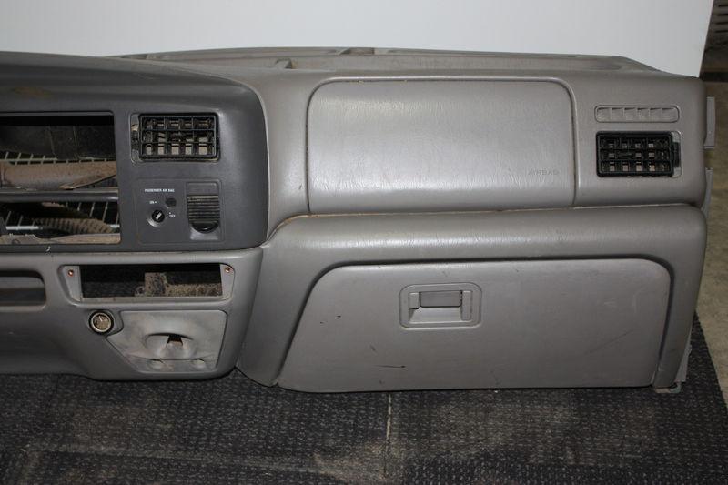 Find 2001 Ford F250 Super Duty Complete Dash Panel in Emery, South